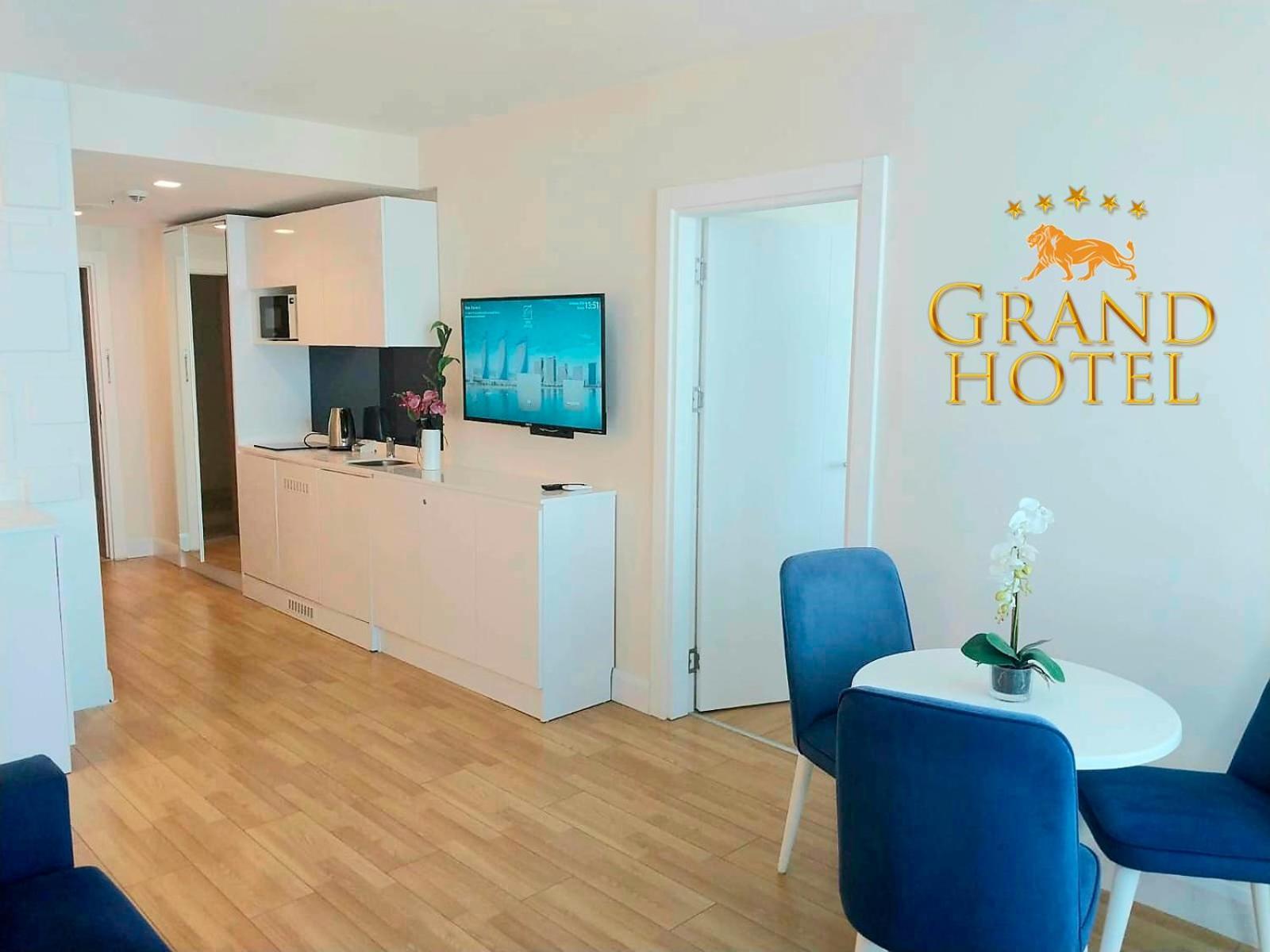 Grand Hotel ☆ Orbi City Batumi Esterno foto