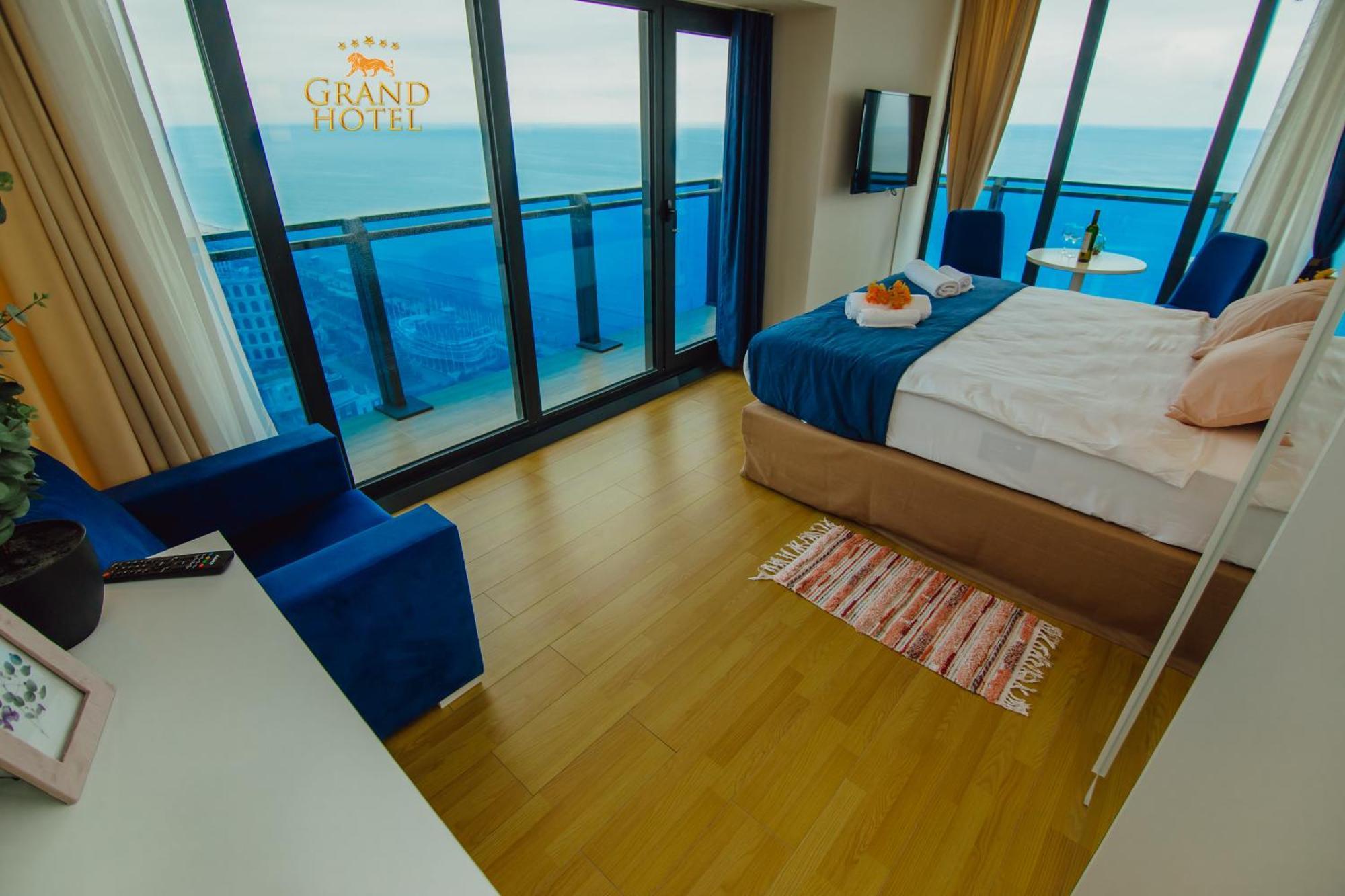 Grand Hotel ☆ Orbi City Batumi Esterno foto