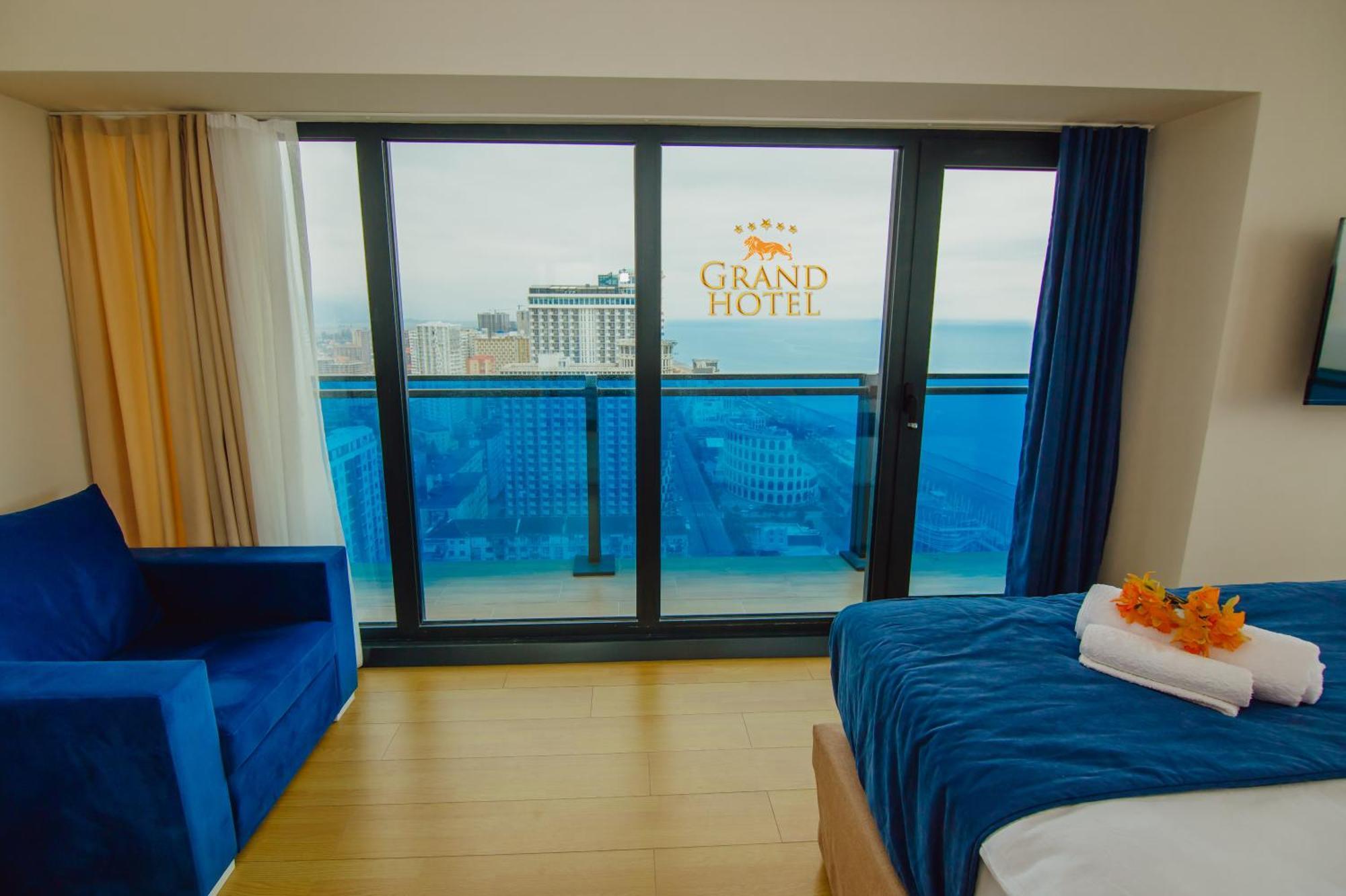 Grand Hotel ☆ Orbi City Batumi Esterno foto