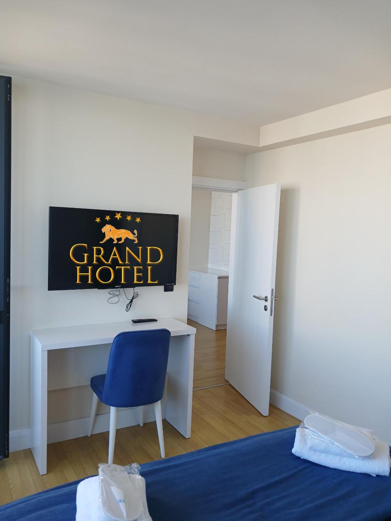 Grand Hotel ☆ Orbi City Batumi Esterno foto