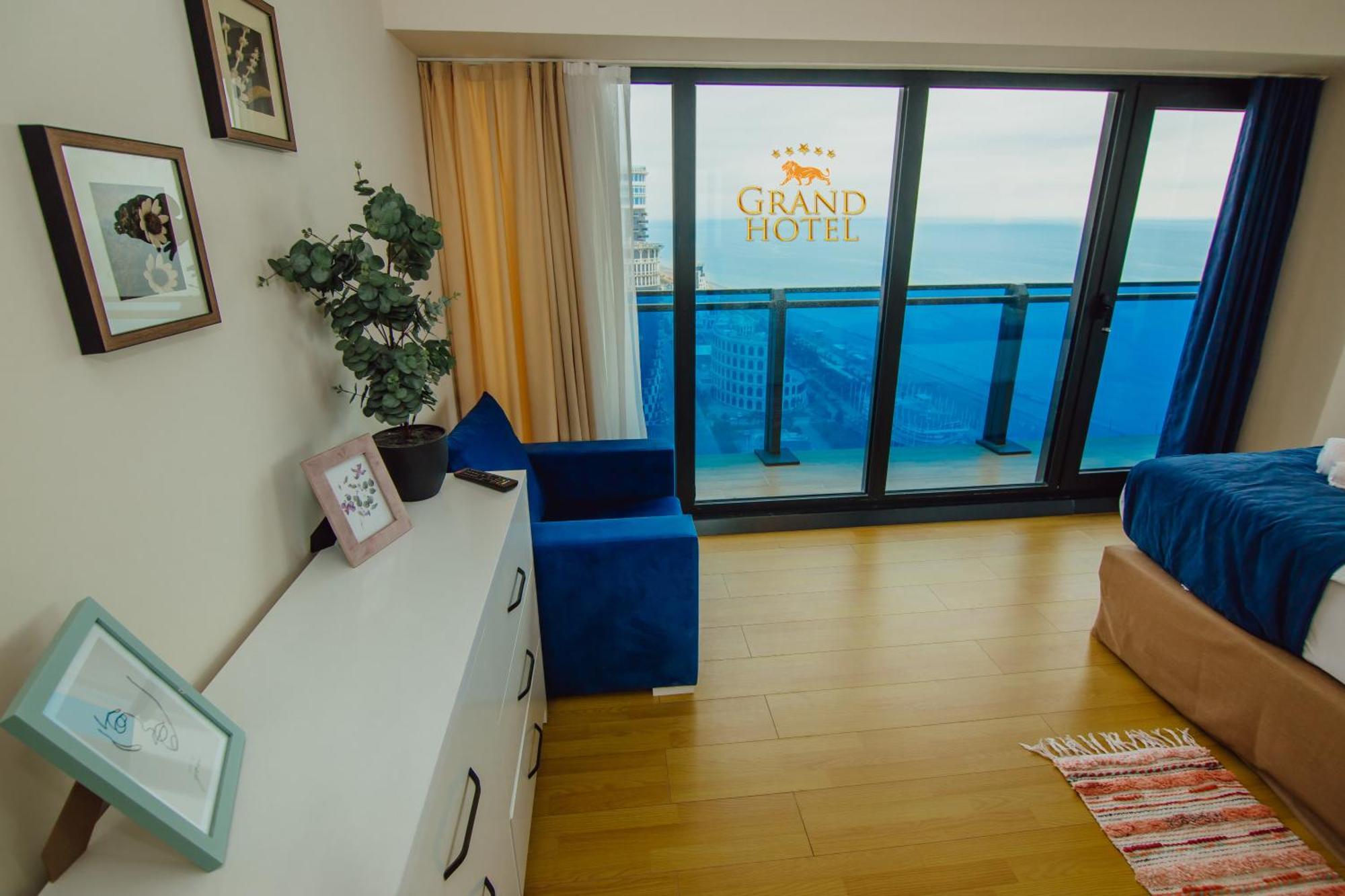 Grand Hotel ☆ Orbi City Batumi Esterno foto
