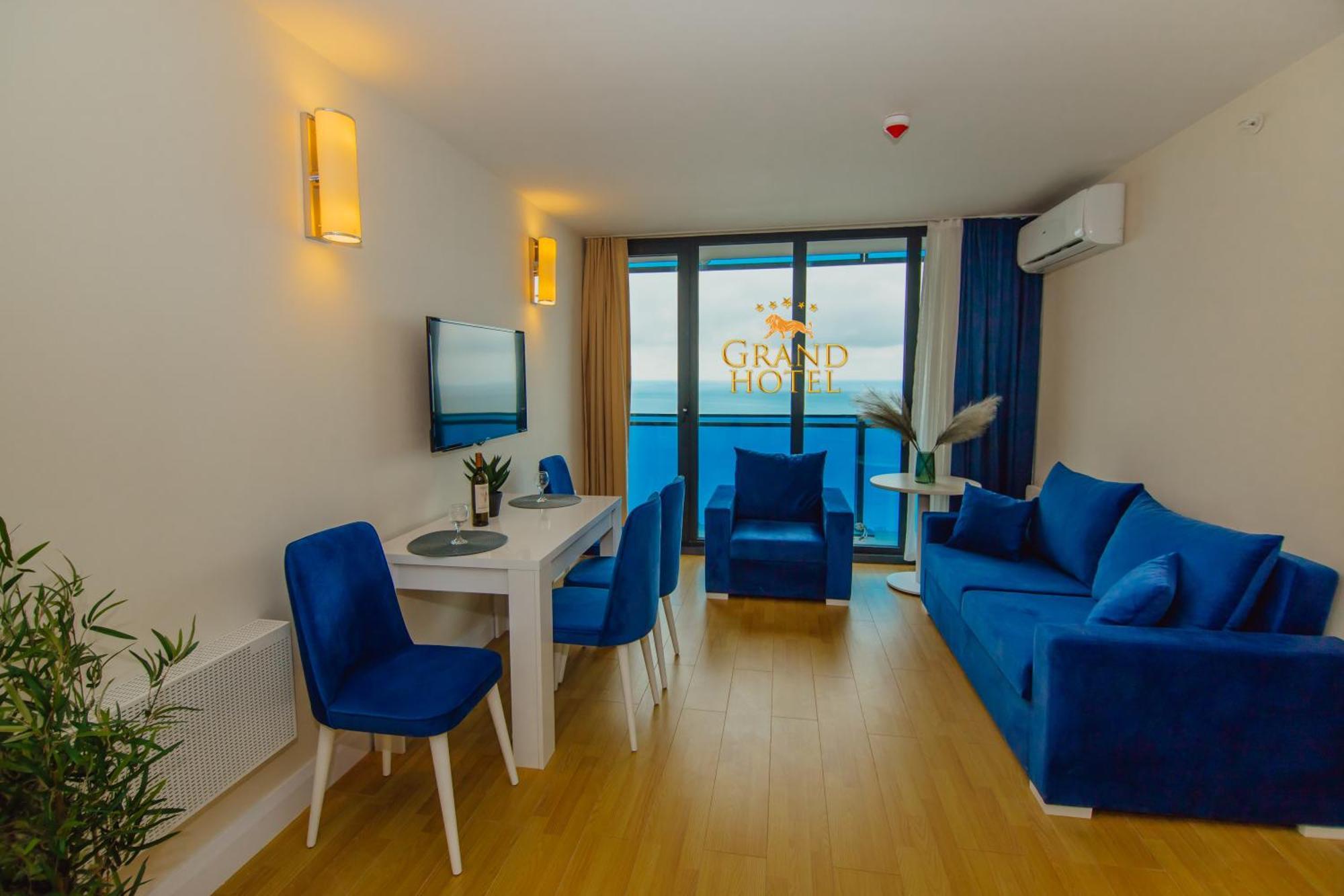 Grand Hotel ☆ Orbi City Batumi Esterno foto